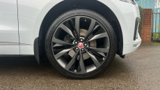 Jaguar F-Pace 3.0d V6 300 Sport 5dr Auto AWD Diesel Estate